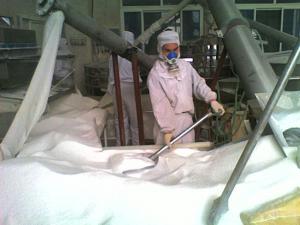 如何預防振動篩運行時塵土飛揚？